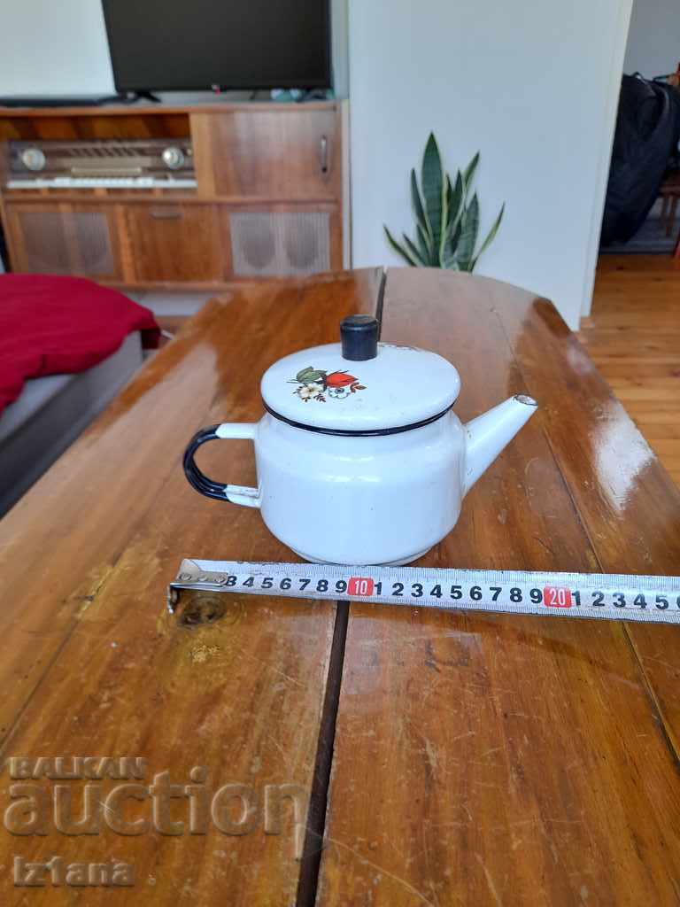 Δημοπρασία Παλιά εμαγιέ κατσαρόλα Δημοπρασία Παλιά εμαγιέ κατσαρόλα