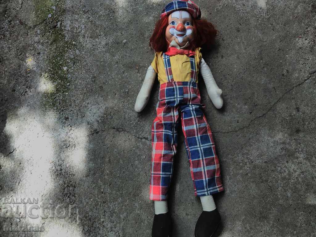 Παλιά κούκλα Παλιά κούκλα