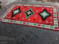 Chiprovtsi carpet and path
