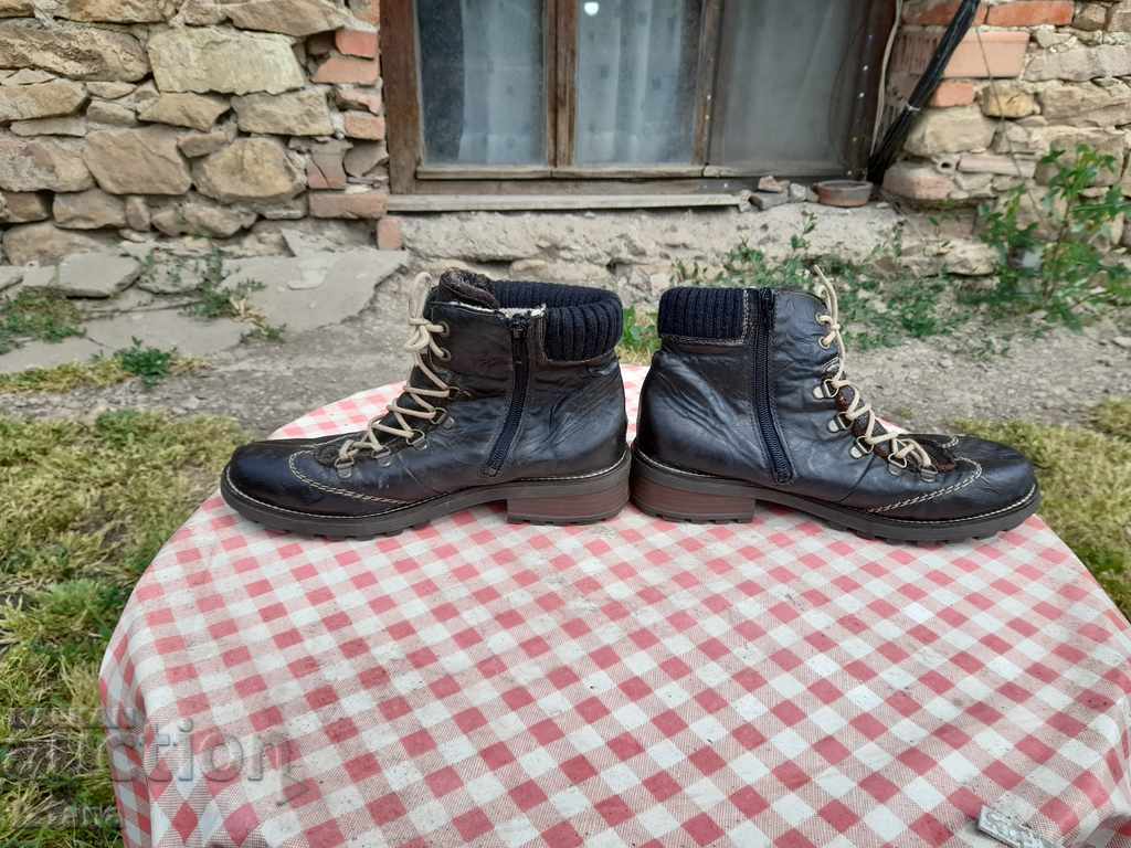 Old Women's boots Rieker with price 25.00 BGN | € 12.78 Old Women's boots Rieker with price 25.00 BGN | € 12.78