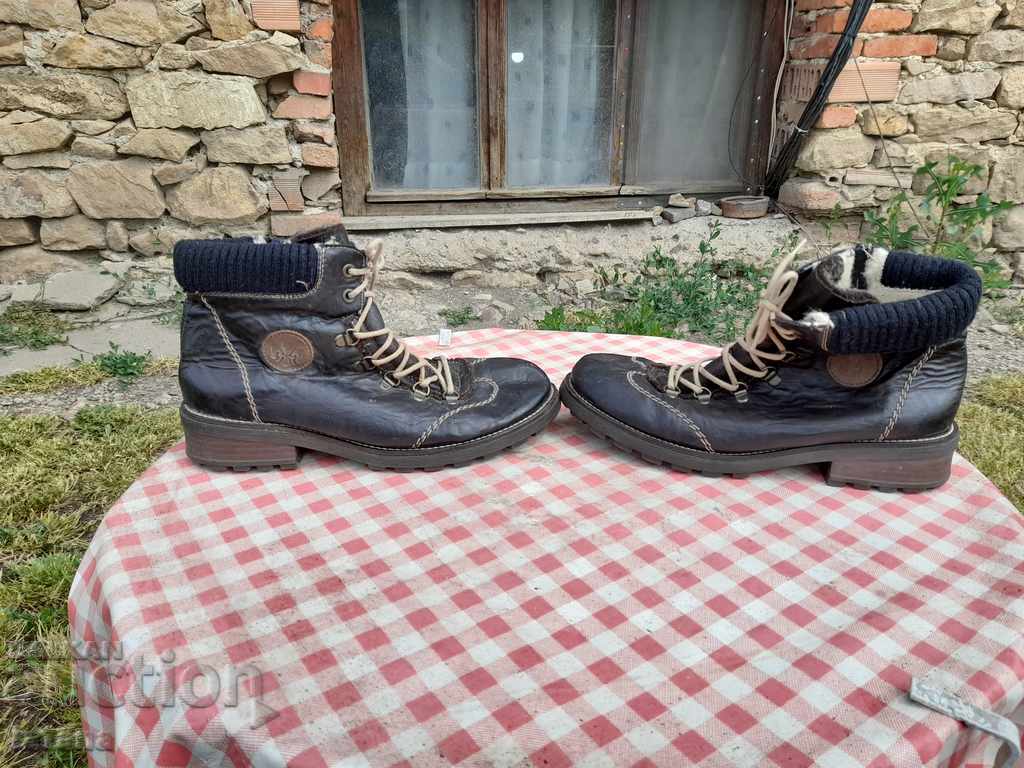Auction Old Women's boots Rieker Auction Old Women's boots Rieker