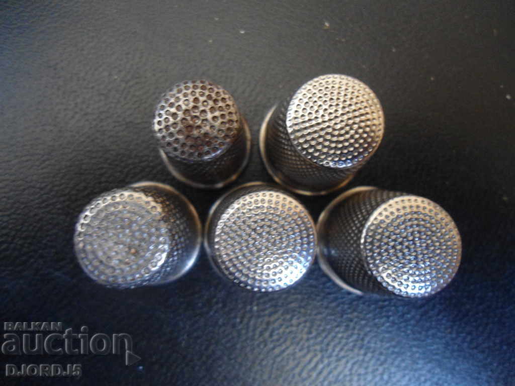 Delivery of Old metal thimbles, 5 pieces Delivery of Old metal thimbles, 5 pieces