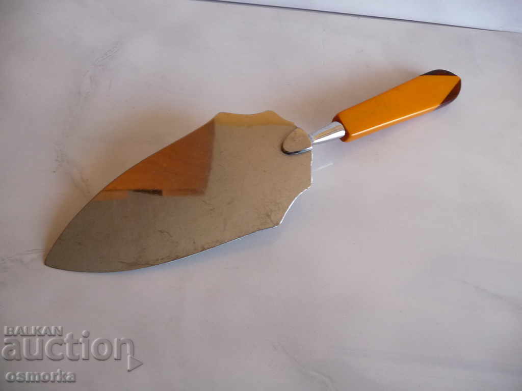 2. Cake spatula cake and other metal with price 4.00 BGN | € 2.05 2. Cake spatula cake and other metal with price 4.00 BGN | € 2.05