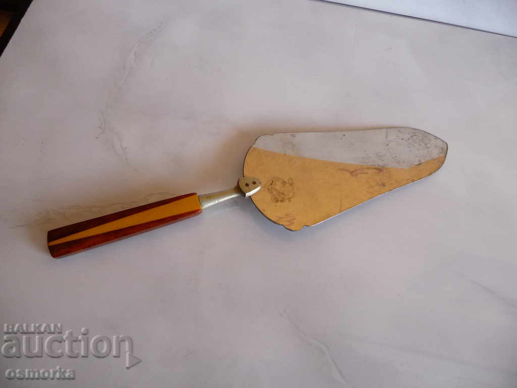 3. Cake spatula cake and other metal with price 4.00 BGN | € 2.05 3. Cake spatula cake and other metal with price 4.00 BGN | € 2.05
