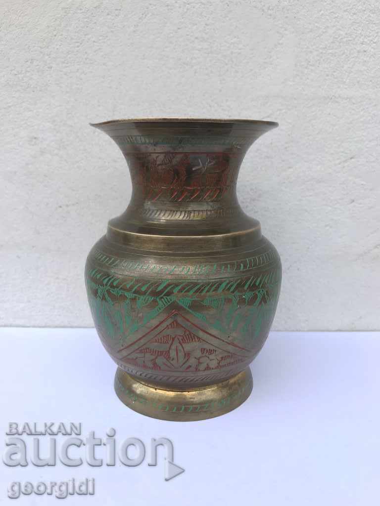 Beautiful bronze vase. №0200