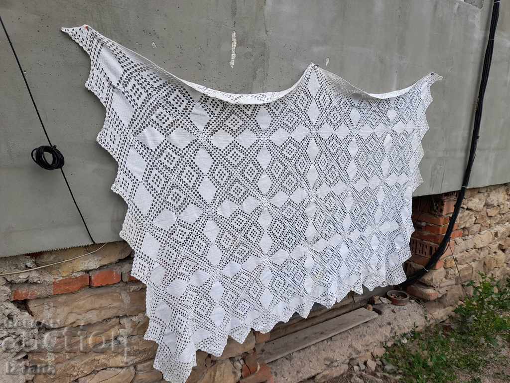 Old knit bed cover with price 35.00 BGN | € 17.90 Old knit bed cover with price 35.00 BGN | € 17.90