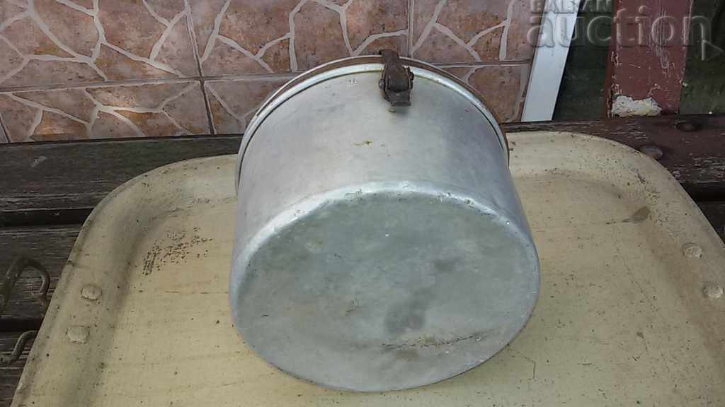 Auction antique food jug Auction antique food jug