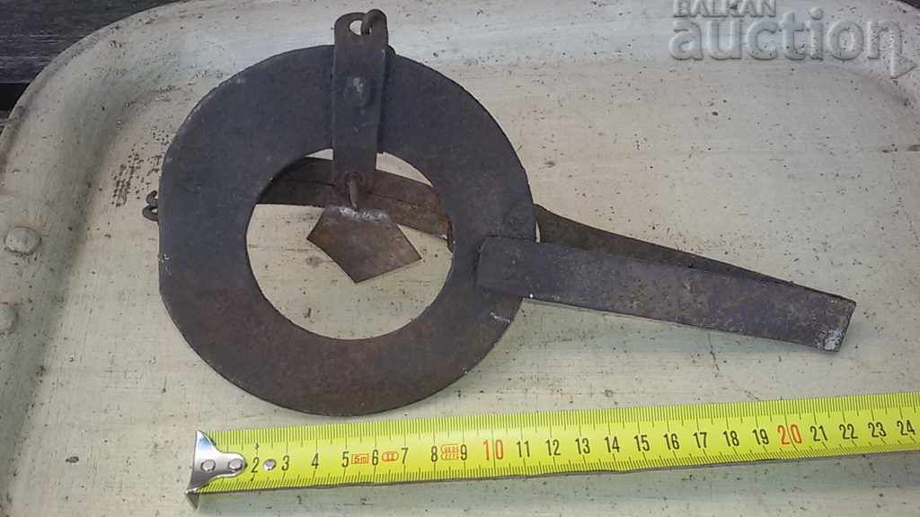 old forged trap for beaded golden ferrets WORKING with price 31.00 BGN | € 15.85 old forged trap for beaded golden ferrets WORKING with price 31.00 BGN | € 15.85