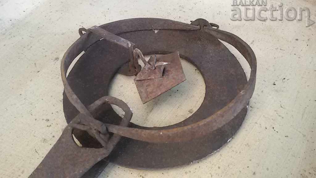 old forged trap for beaded golden ferrets WORKING - 5 old forged trap for beaded golden ferrets WORKING - 5