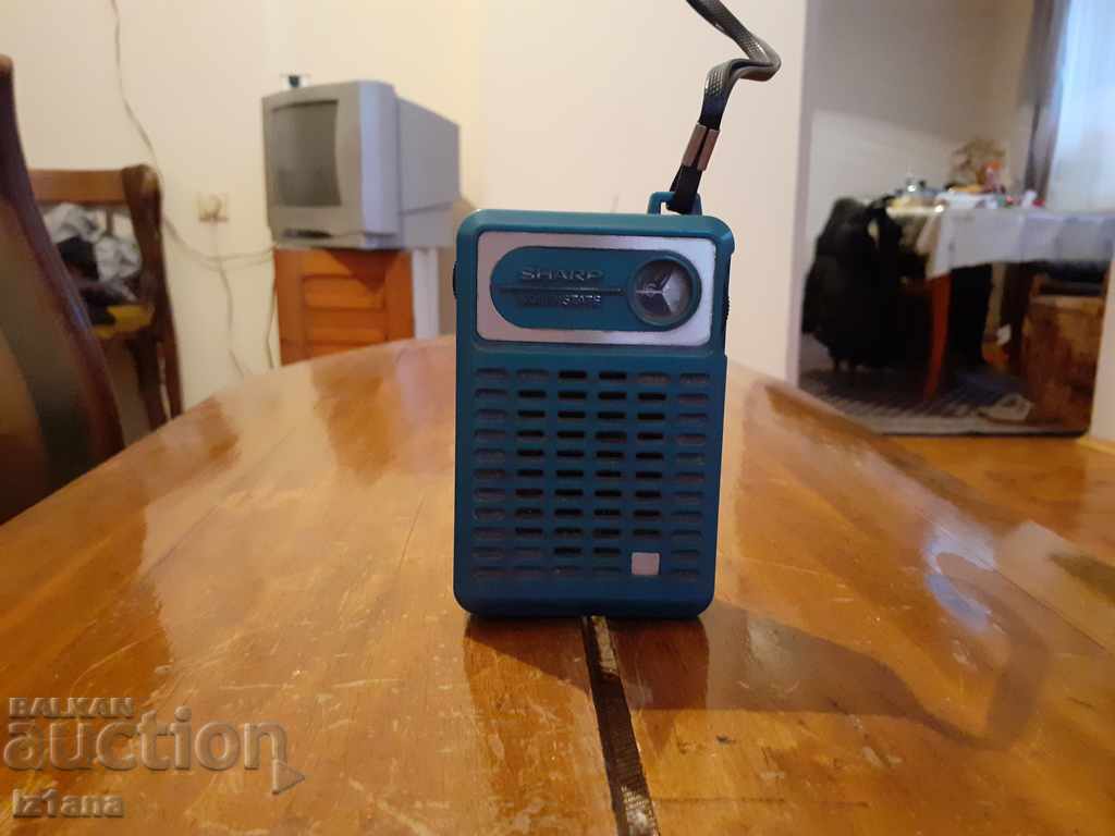 Παλιό ραδιόφωνο, Sharp ραδιόφωνο