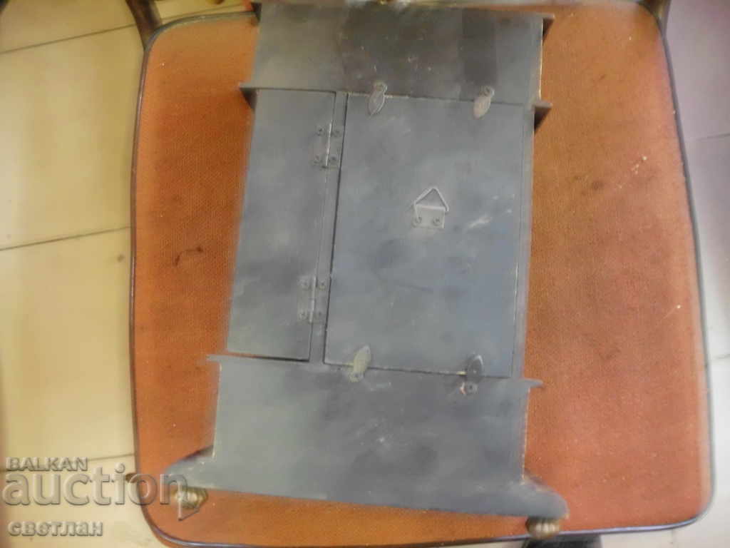 Licitație un ceas vechi Licitație un ceas vechi