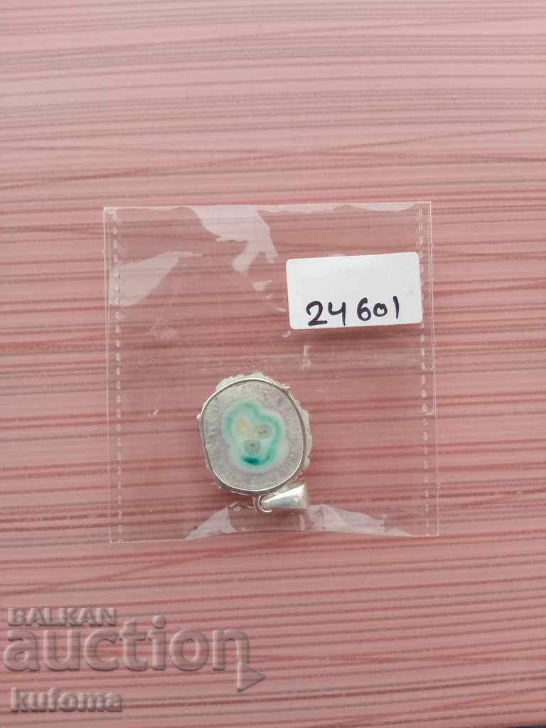 Delivery of Silver pendant with blue agate