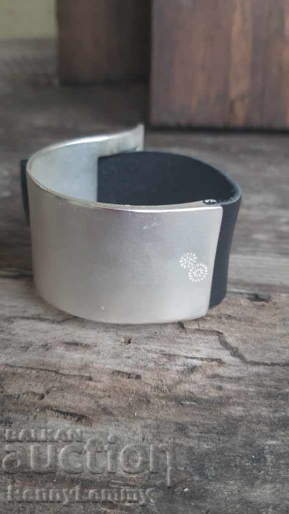 Delivery of Great women's bracelet