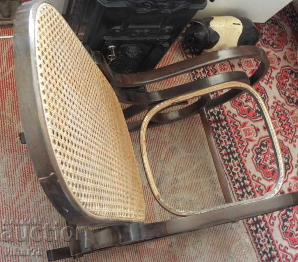 balansoar antic - care are nevoie de restaurare - 6 balansoar antic - care are nevoie de restaurare - 6