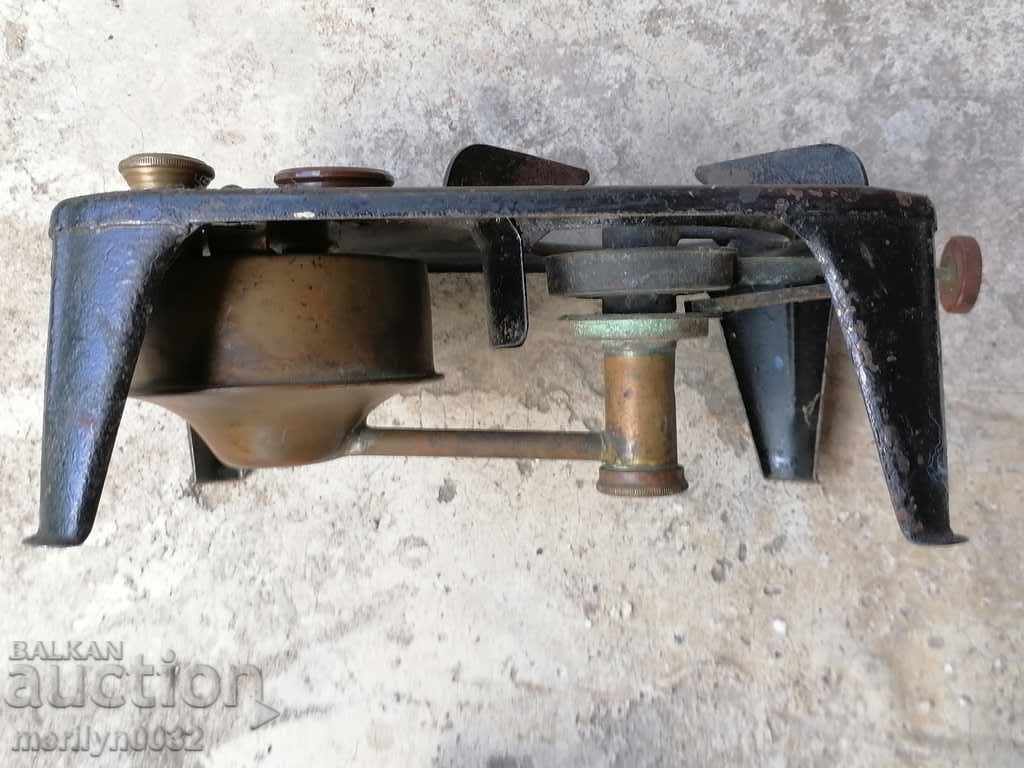 Δημοπρασία Μια παλιά σόμπα primus από τον 20ο αιώνα Δημοπρασία Μια παλιά σόμπα primus από τον 20ο αιώνα