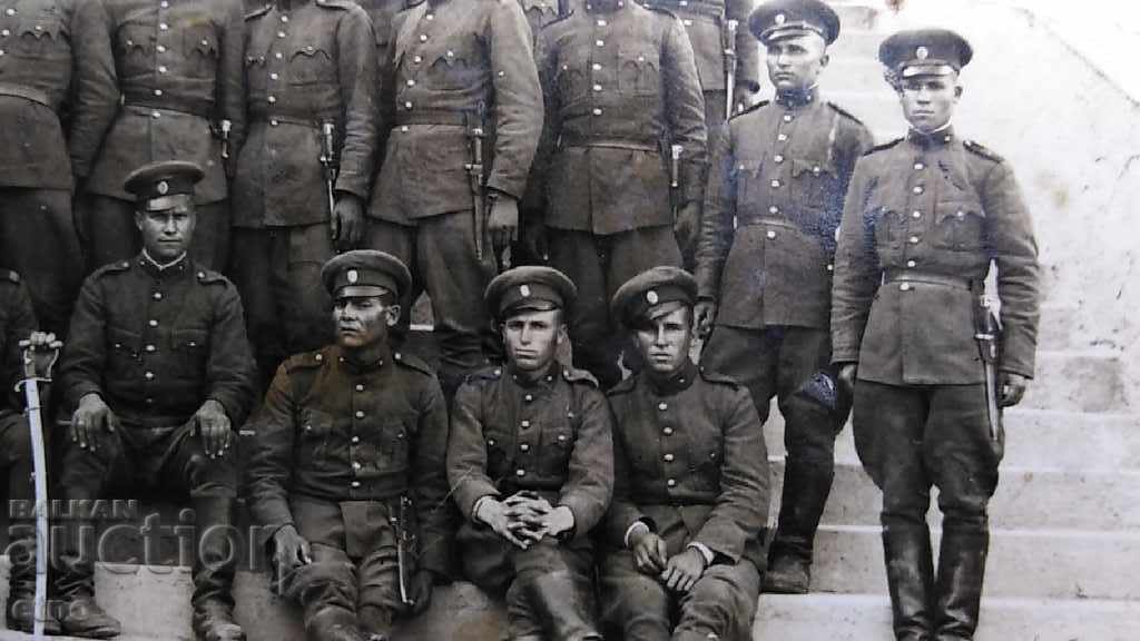 Auction ROYAL MILITARY PHOTO, SWORD, BAG, UNIFORM Auction ROYAL MILITARY PHOTO, SWORD, BAG, UNIFORM