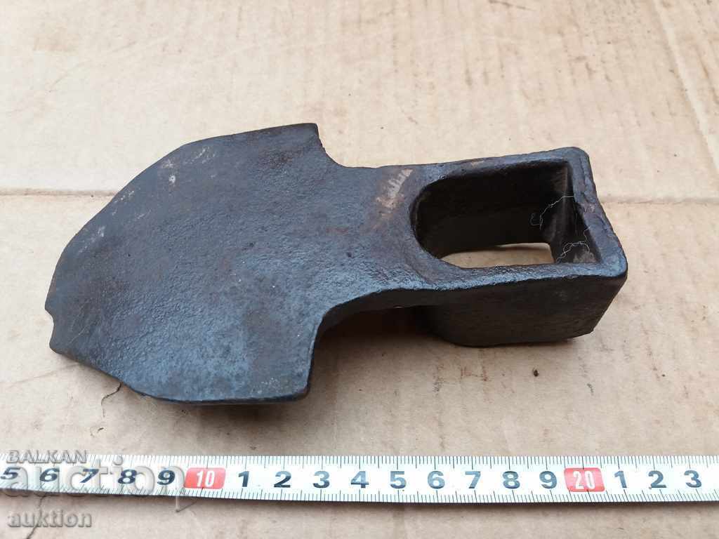 Delivery of RENAISSANCE WROUGHT HOE, HOOD WITH MARKINGS Delivery of RENAISSANCE WROUGHT HOE, HOOD WITH MARKINGS