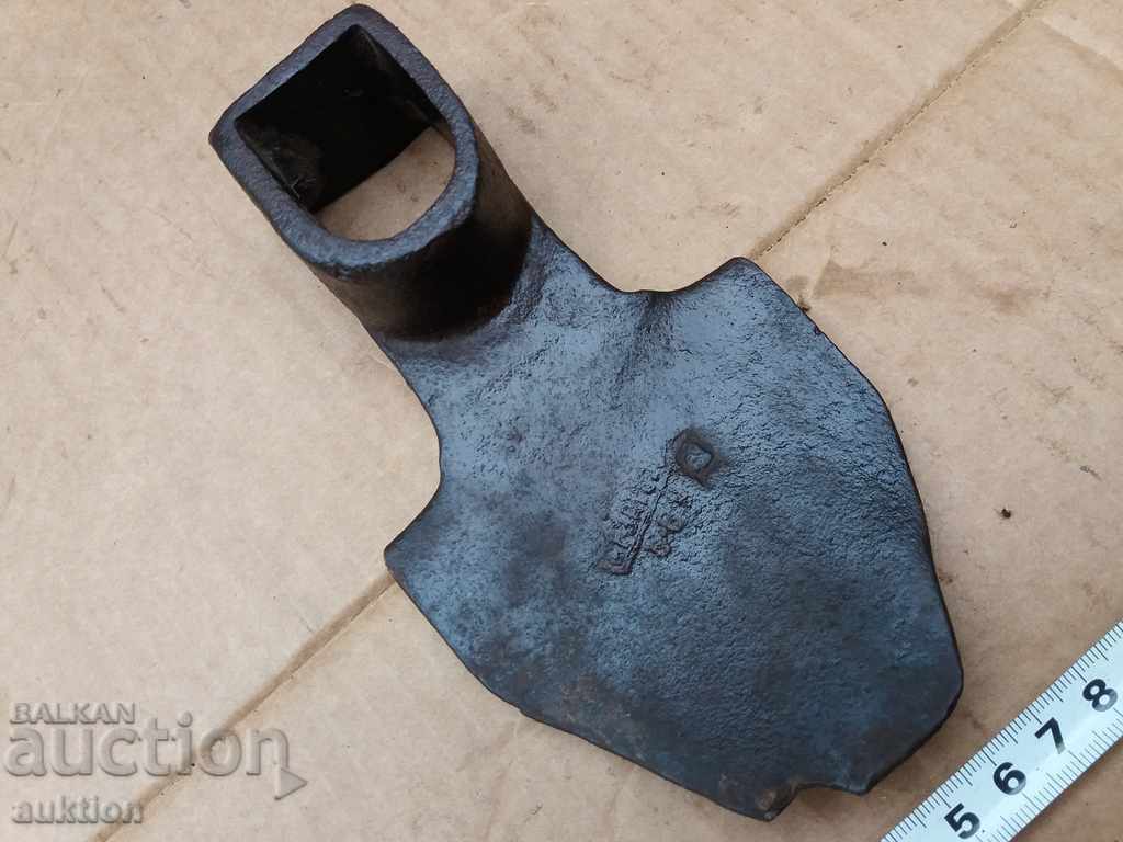 RENAISSANCE WROUGHT HOE, HOOD WITH MARKINGS - 6 RENAISSANCE WROUGHT HOE, HOOD WITH MARKINGS - 6