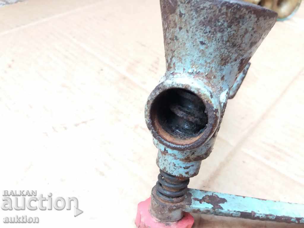 MAȘINĂ VECHIĂ DE PIPER NEGRU ÎN STARE EXCELENTĂ DE FUNCȚIONARE - 6