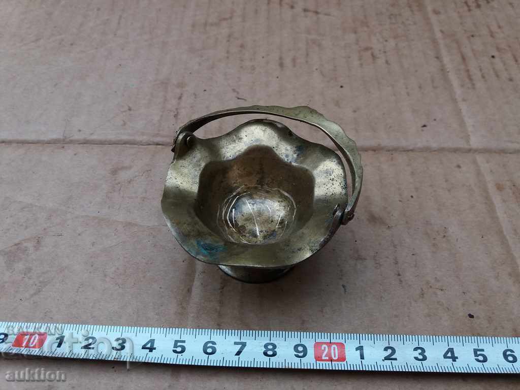 Δημοπρασία ΠΑΛΙΟ ΜΑΣΙΦ ΧΑΛΚΙΝΟ ΚΑΛΑΘΙ Δημοπρασία ΠΑΛΙΟ ΜΑΣΙΦ ΧΑΛΚΙΝΟ ΚΑΛΑΘΙ