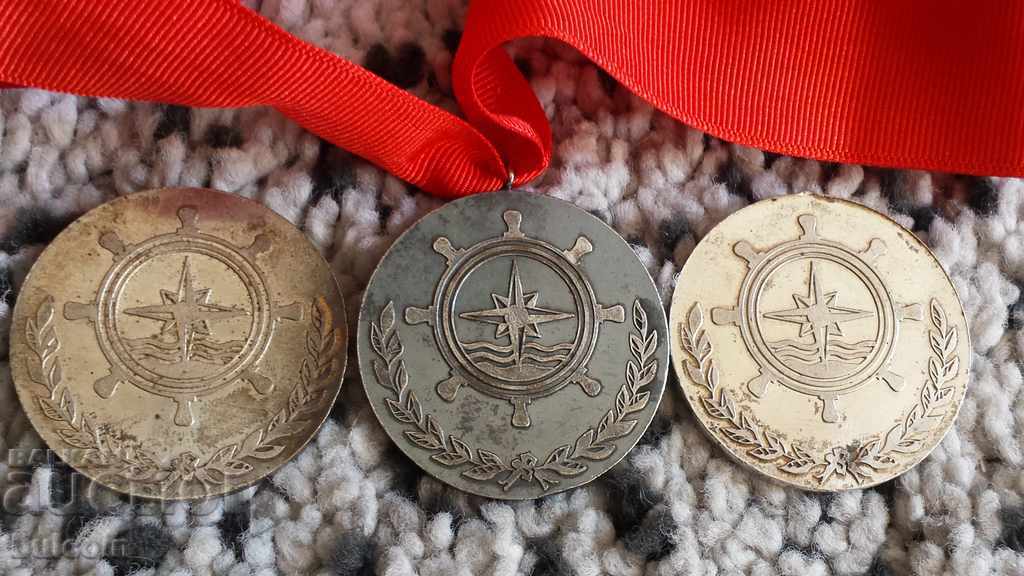 2 PLAQUES + MEDAL ORGANIZATION. FOR MILITARY TECHNICAL. PREPARATION OF NRB with price 18.00 BGN | € 9.20 2 PLAQUES + MEDAL ORGANIZATION. FOR MILITARY TECHNICAL. PREPARATION OF NRB with price 18.00 BGN | € 9.20