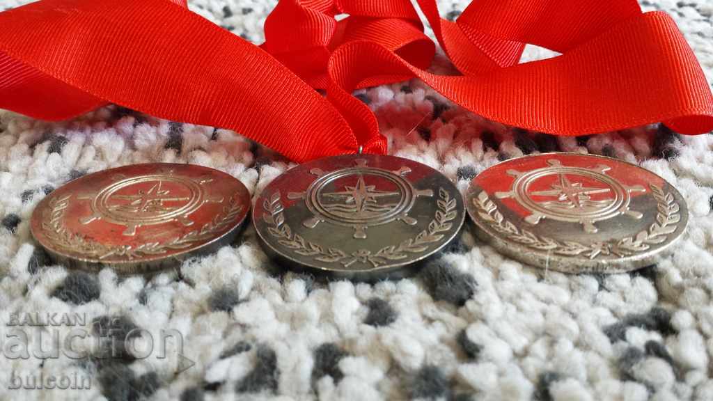 Auction 2 PLAQUES + MEDAL ORGANIZATION. FOR MILITARY TECHNICAL. PREPARATION OF NRB Auction 2 PLAQUES + MEDAL ORGANIZATION. FOR MILITARY TECHNICAL. PREPARATION OF NRB