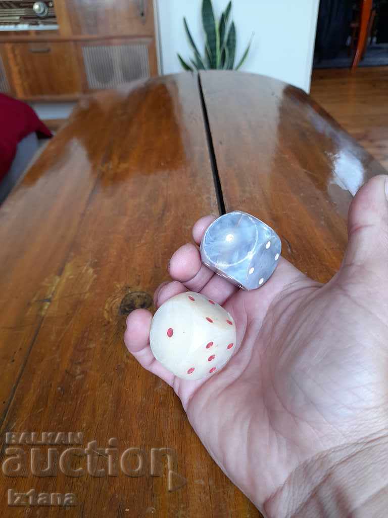 Auction Old dice, dice Auction Old dice, dice