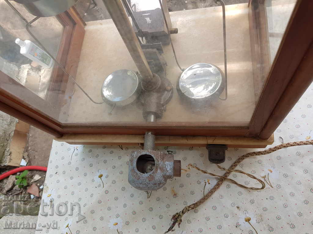 Analytical balance - 5 Analytical balance - 5