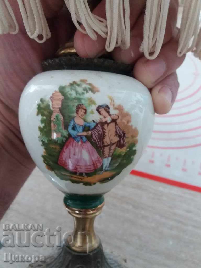 Delivery of PORCELAIN LAMP Delivery of PORCELAIN LAMP