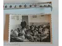 1948 STUDENTS IN CLASS OLD PHOTO PHOTOGRAPHY