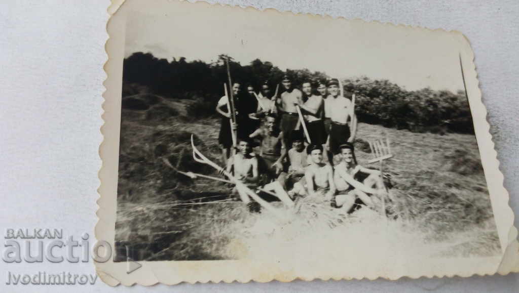 Photo Officers with their wives with price 2.65 BGN | € 1.35 Photo Officers with their wives with price 2.65 BGN | € 1.35