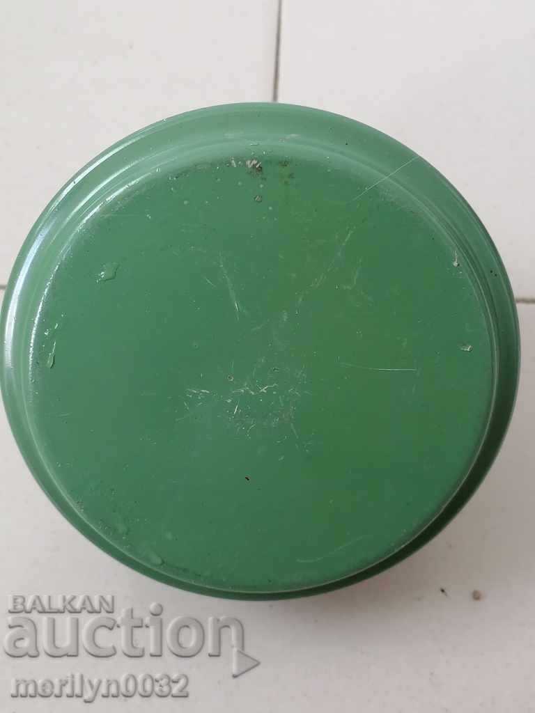 Παράδοση Παλιό τασάκι με κουμπί PRC 60s Παράδοση Παλιό τασάκι με κουμπί PRC 60s