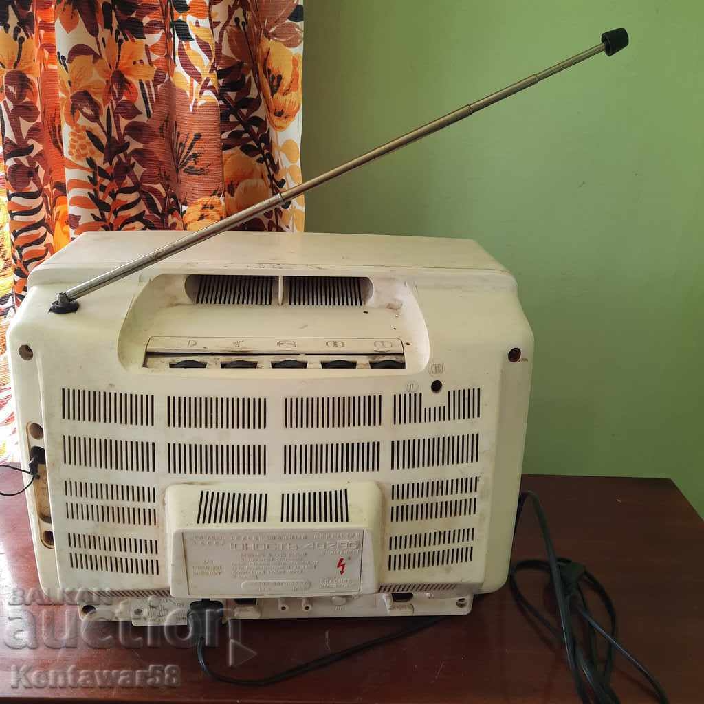 TV Yunost-402B - working. with price 20.00 BGN | € 10.23 TV Yunost-402B - working. with price 20.00 BGN | € 10.23
