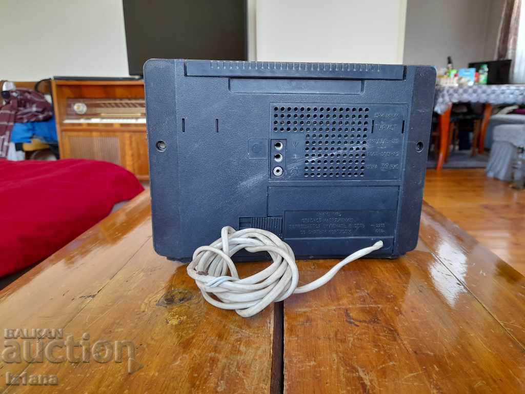 Delivery of Old radio, radio receiver Tourist RP 315 Delivery of Old radio, radio receiver Tourist RP 315