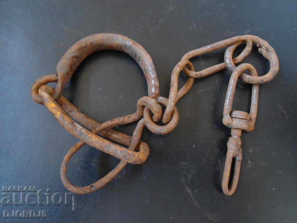 Old forged sidewall, shackles with price 5.00 BGN | € 2.56 Old forged sidewall, shackles with price 5.00 BGN | € 2.56