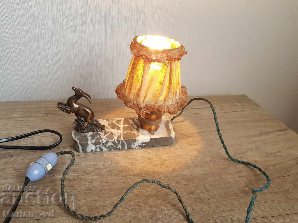 Delivery of Old small marble and bronze night lamp Delivery of Old small marble and bronze night lamp