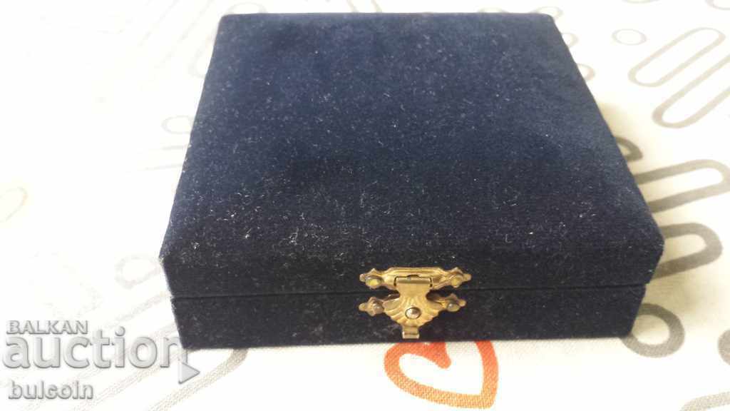 RARE PLAQUE 70 YEARS ORGANIZED TOURIST. MOVEMENT IN THE BOX - 6 RARE PLAQUE 70 YEARS ORGANIZED TOURIST. MOVEMENT IN THE BOX - 6