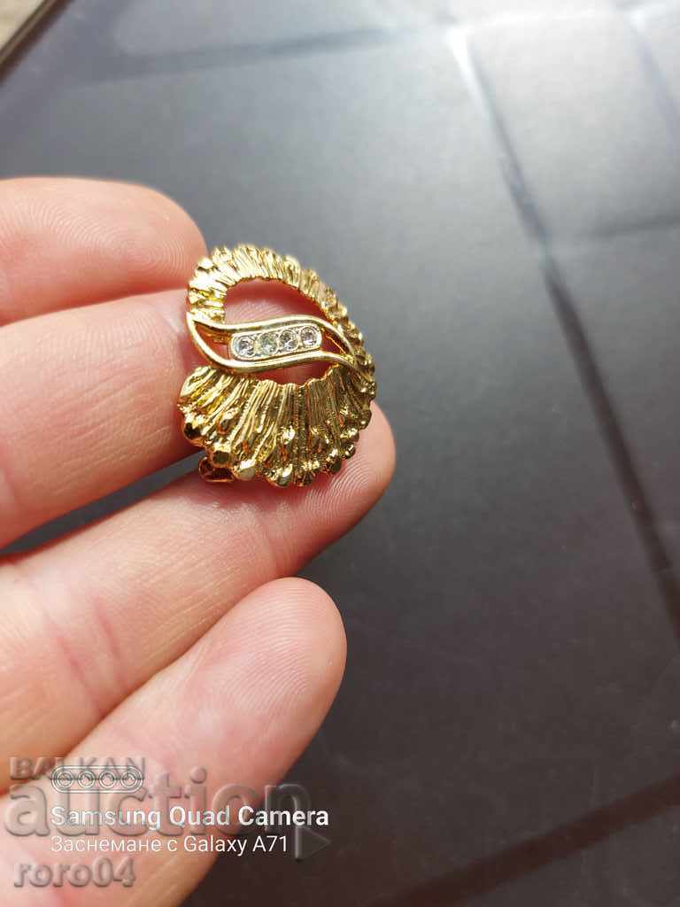 Delivery of BROOCH - STONES - GOLD Delivery of BROOCH - STONES - GOLD