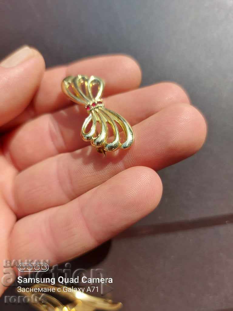 Delivery of BROOCH - STONES Delivery of BROOCH - STONES