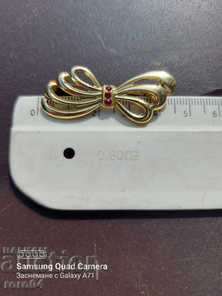 BROOCH - STONES - 6 BROOCH - STONES - 6