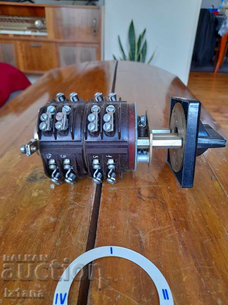 Auction Old switch, breadcrumbs Auction Old switch, breadcrumbs