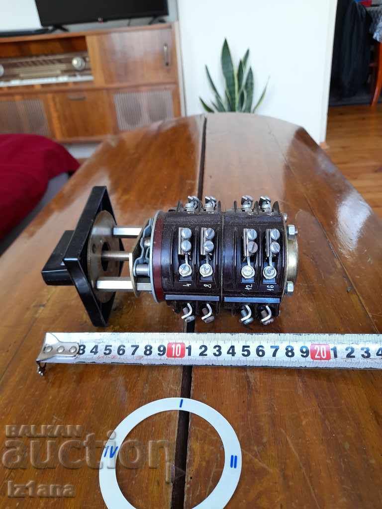 Old switch, breadcrumbs - 5 Old switch, breadcrumbs - 5