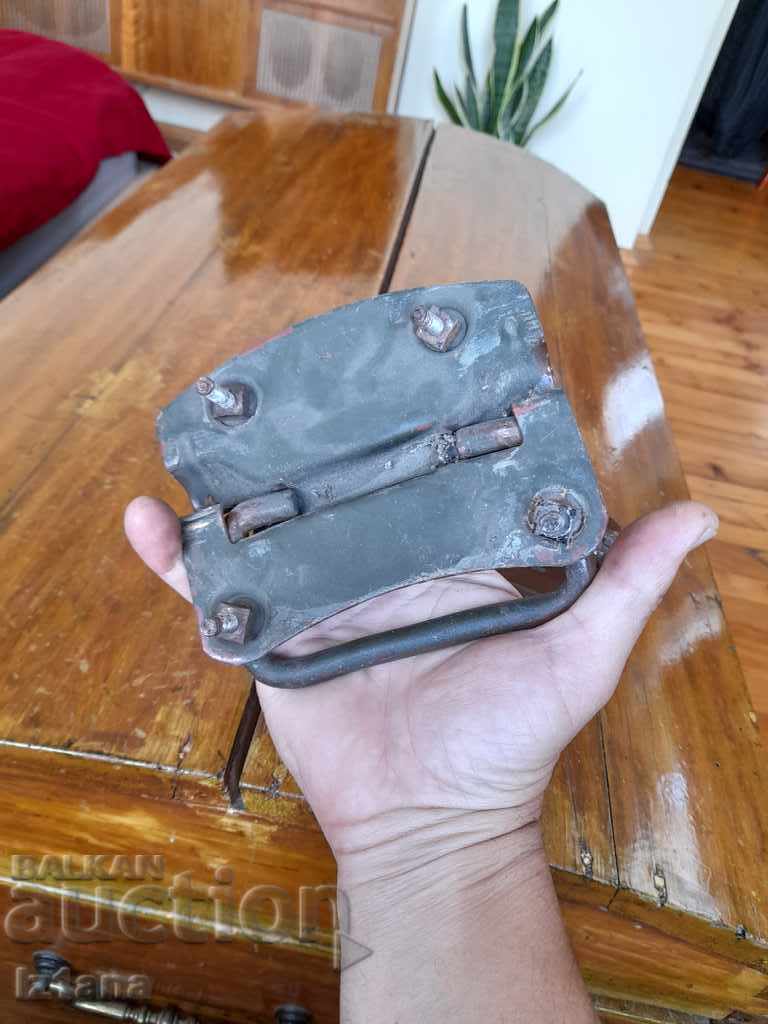 Delivery of Old chest handles