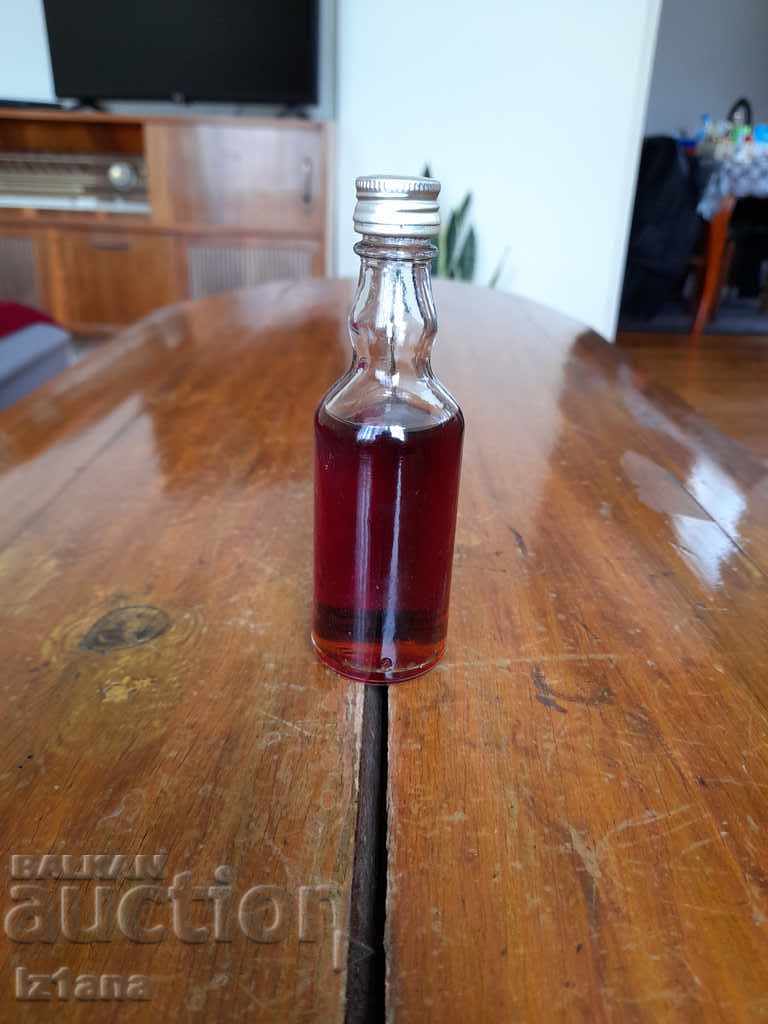 Livrarea O sticlă veche de Cherry Brandy