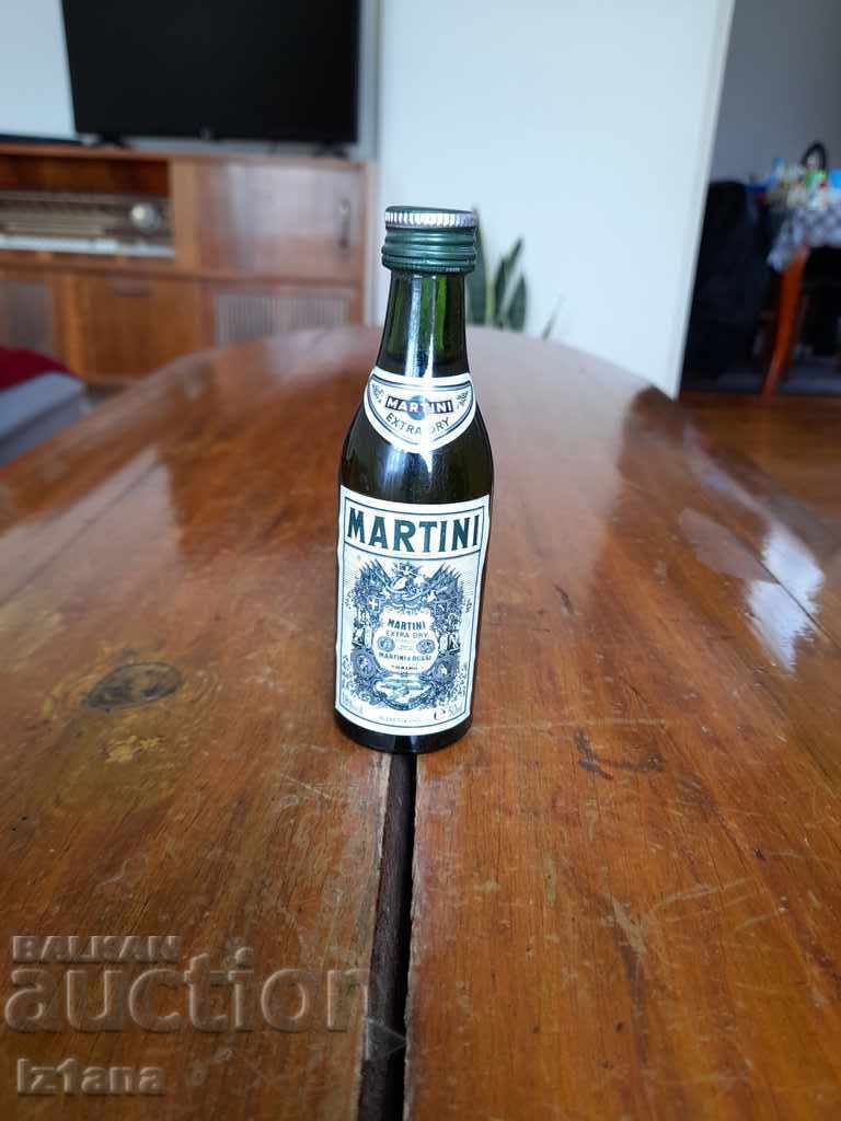 Vechea sticlă Martini