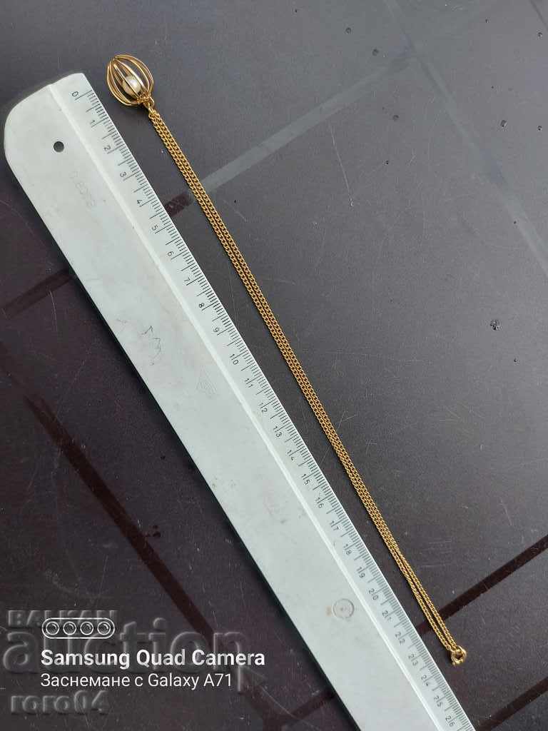 MEDALLION - CHAIN - GOLD - 5 MEDALLION - CHAIN - GOLD - 5