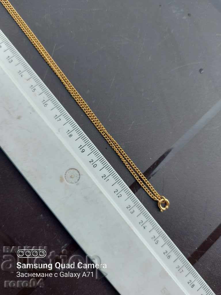 MEDALLION - CHAIN - GOLD - 7 MEDALLION - CHAIN - GOLD - 7