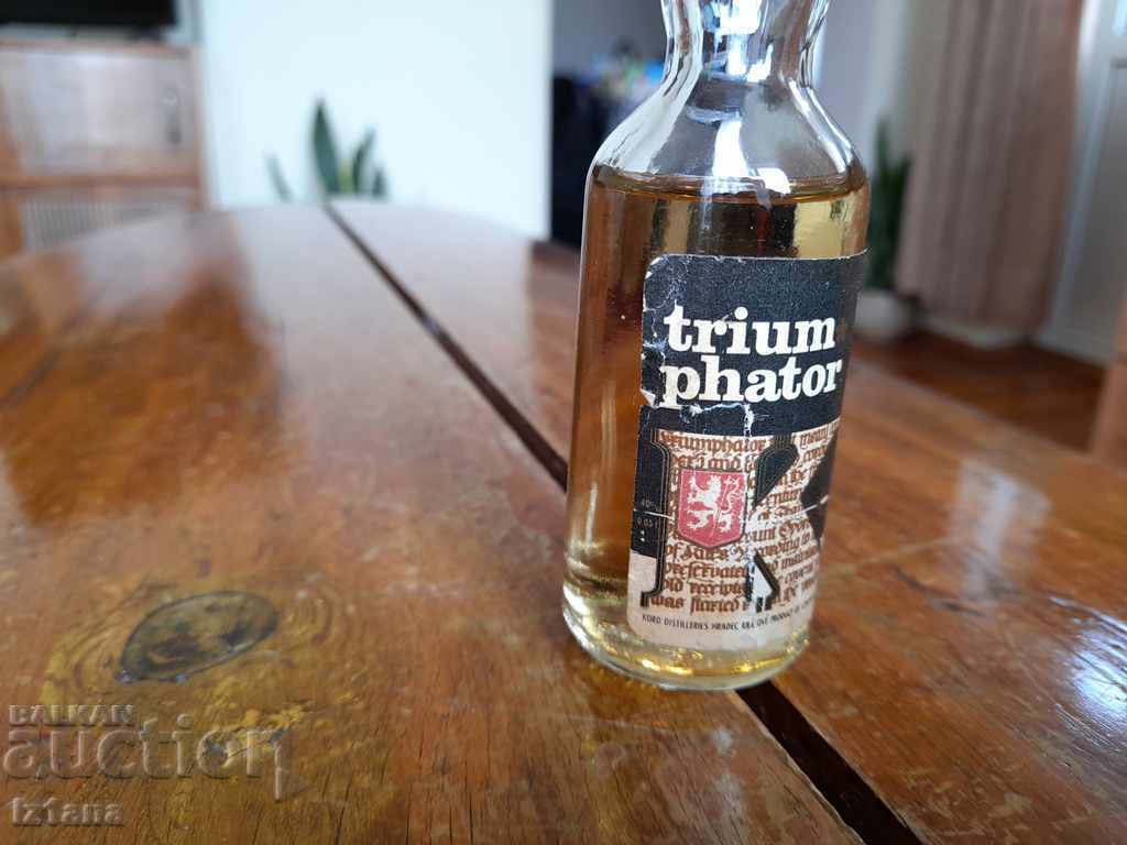 Παλιό μπουκάλι Trium Phator με τιμή 20.00 BGN | € 10.23