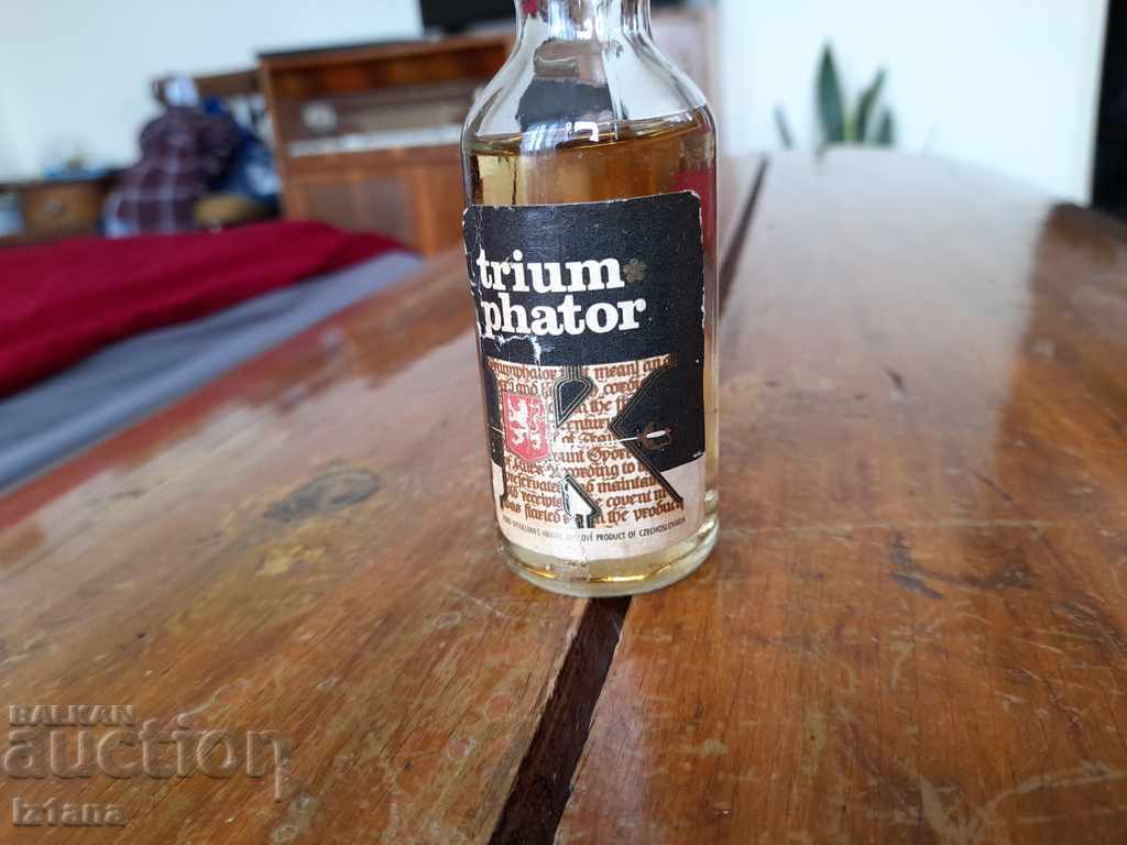 Δημοπρασία Παλιό μπουκάλι Trium Phator