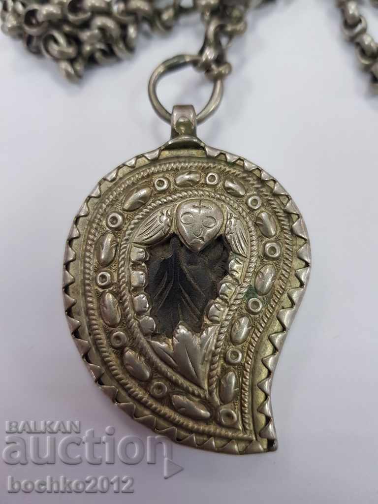 Auction Rare silver Renaissance icon - medallion 19th century. Auction Rare silver Renaissance icon - medallion 19th century.